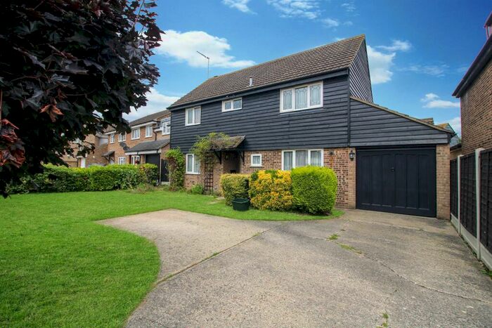 4 Bedroom Detached House To Rent In Hollis Lock, Chelmsford, CM2