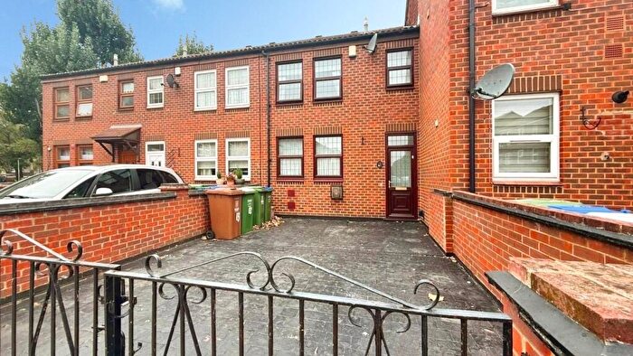 3 Bedroom Terraced House To Rent In Fieldfare Road, London, SE28