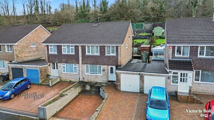 3 Bedroom Semi Detached House For Sale In Slatelands Close, Plymouth, PL7