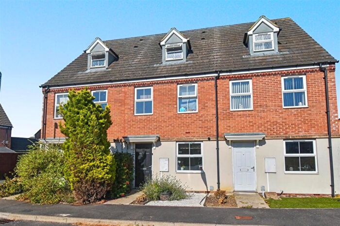 3 Bedroom Town House For Sale In , Siskin Close, Corby, NN18