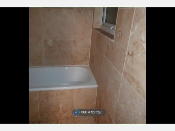 1 Bedroom Flat To Rent In Cairnfield Avenue, London NW2