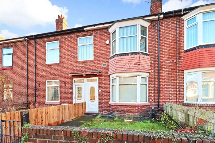 3 Bedroom Flat For Sale In Parsons Gardens, Dunston, Gateshead, Tyne And Wear, NE11