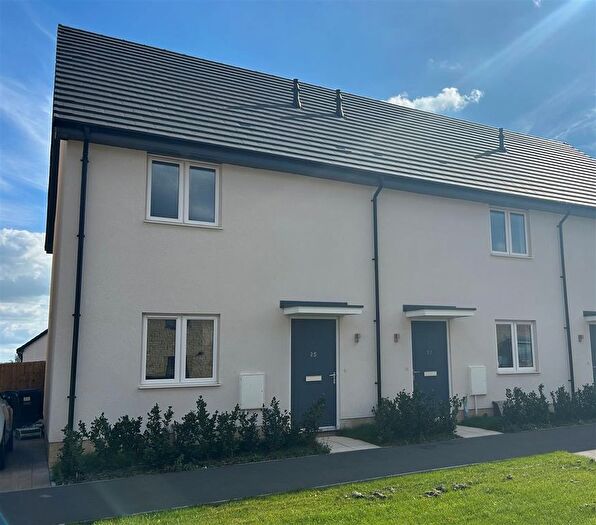 3 Bedroom End Terrace House For Sale In Wiltshire Drive, Patterdown, Chippenham, SN15
