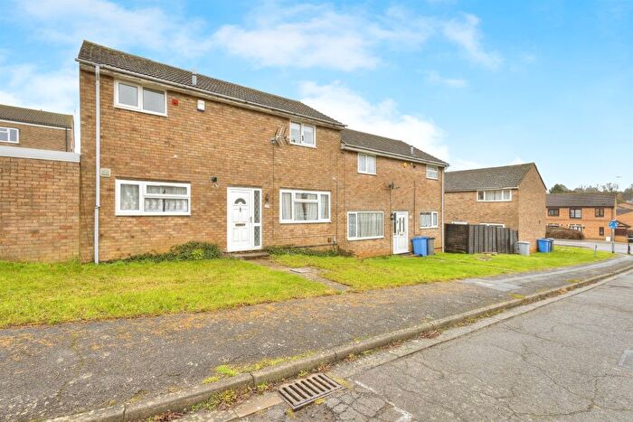3 Bedroom End Of Terrace House For Sale In Barron Close, Kettering, NN15