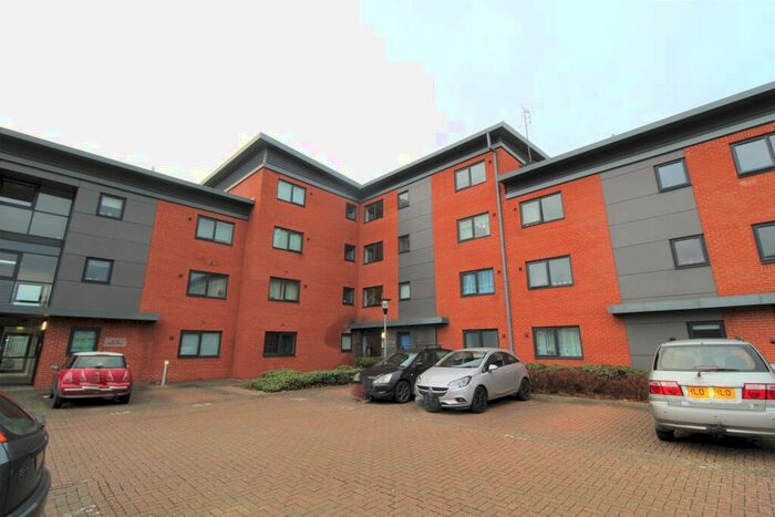 1 Bedroom Flat To Rent In Marshall Road, Banbury, OX16