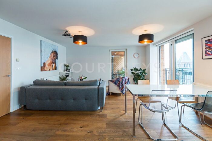 1 Bedroom Flat To Rent In Labyrinth Tower, Dalston Square, Hackney, E8