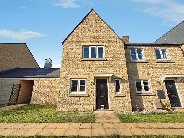 2 Bedroom Semi Detached House For Sale In Quick Row, Bampton, Oxfordshire, OX18