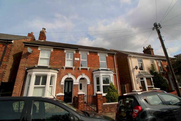 3 Bedroom Semi-Detached House To Rent In Beche Road, Colchester, CO2