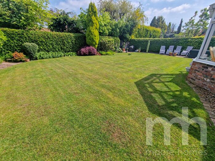 4 Bedroom Detached House For Sale In Southern Crescent, Bramhall, SK7