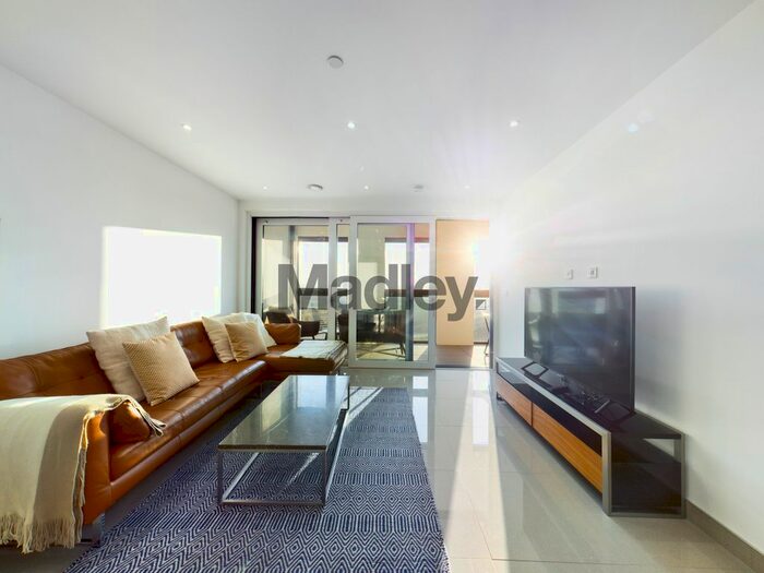 2 Bedroom Flat To Rent In Blackfriars Road, London, SE1