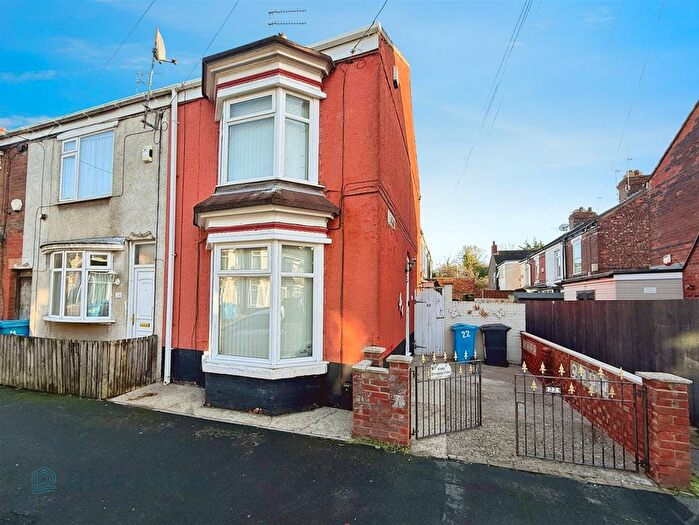 2 Bedroom End Terrace House For Sale In Montrose Street, Hull, HU8