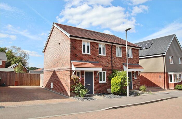 2 Bedroom Semi Detached House For Sale In Gamekeeper Way, Verwood, Dorset, BH31