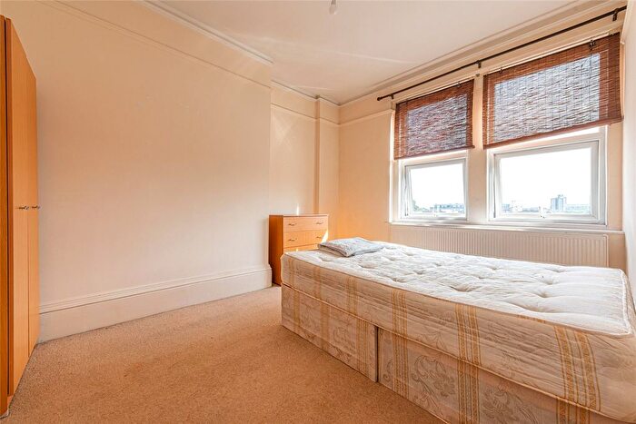 Studio To Rent In Holloway Road, Islington, London, N7