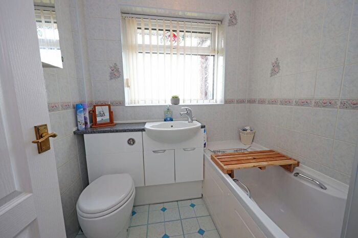 2 Bedroom Detached Bungalow For Sale In Shrewsbury Drive, Off Crackley Bank, Newcastle, ST5