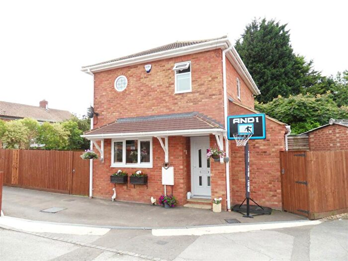 2 Bedroom Detached House To Rent In Fieldside Road, Pulloxhill, MK45