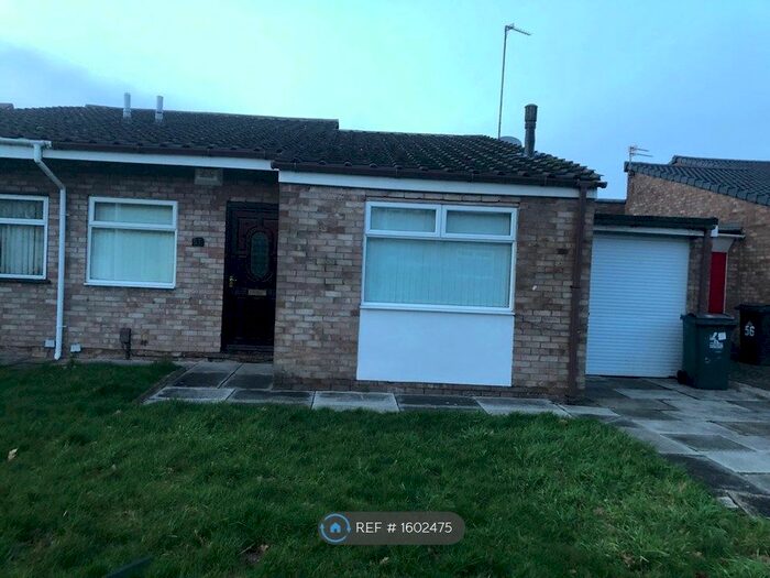 3 Bedroom Bungalow To Rent In The Copse, Palacefields, Runcorn, WA7