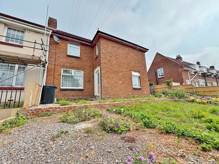 4 Bedroom End Of Terrace House For Sale In Harleston Road, Wymering, PO6