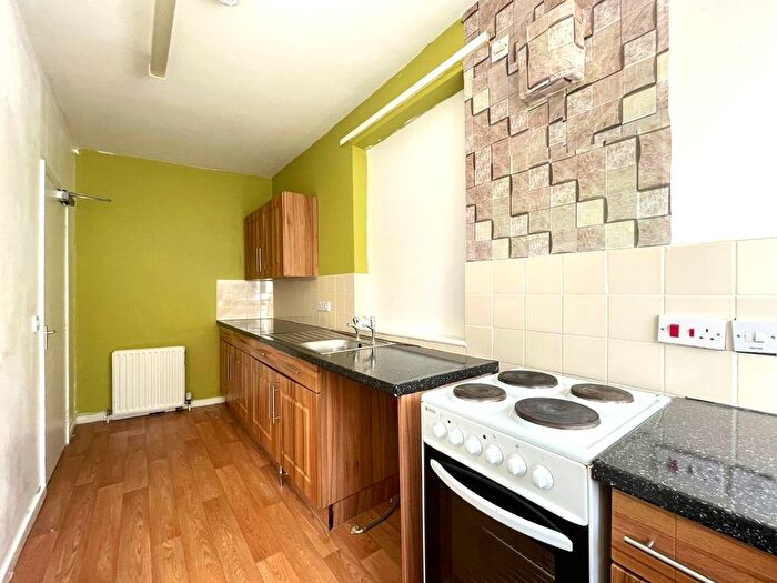 1 Bedroom Flat To Rent In Mexborough Road, Leeds, LS7