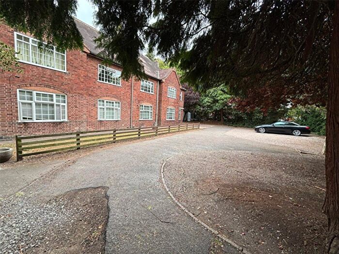 2 Bedroom Apartment To Rent In Flat Glenwood Close, Stoneygate, Leicester, LE2