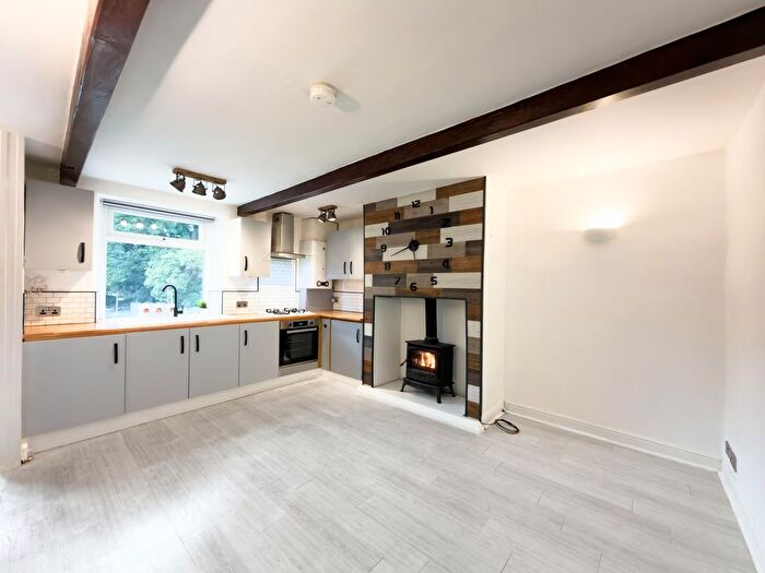 1 Bedroom Terraced House For Sale In Scotgate Road, Honley, Holmfirth, HD9