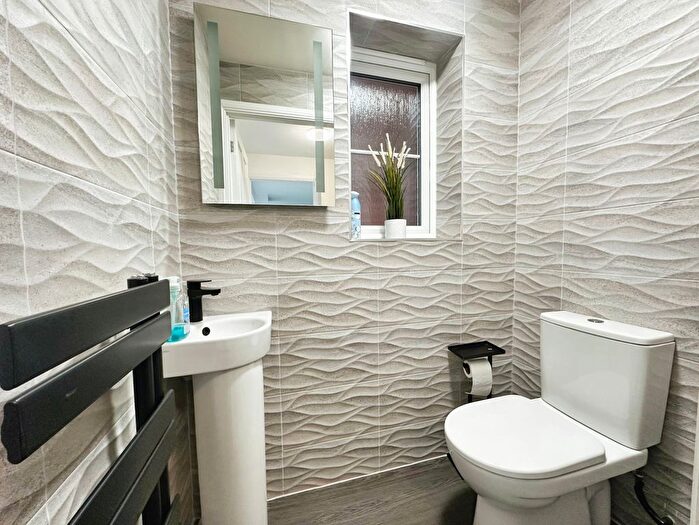 4 Bedroom Detached House For Sale In Pius Avenue, North Hykeham, Lincoln, LN6