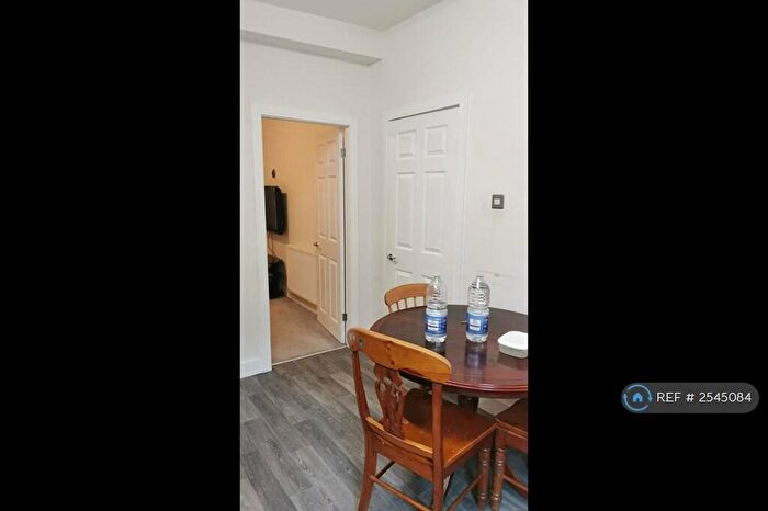 3 Bedroom Terraced House To Rent In Mayfield Avenue, Hull, HU3