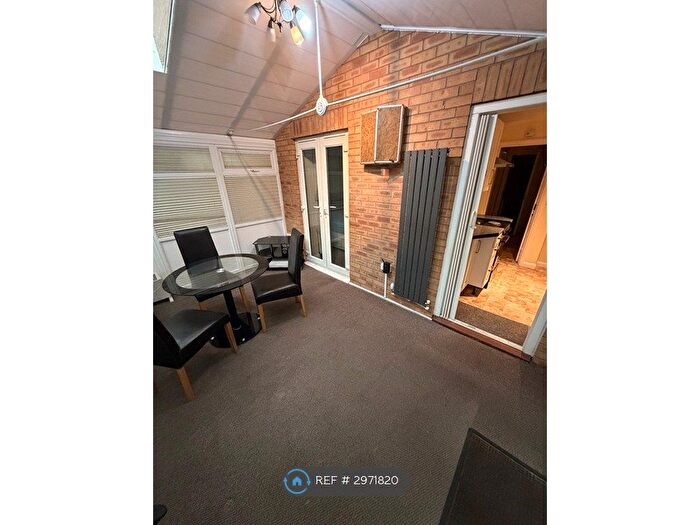 2 Bedroom Flat To Rent In Badgerdale Way, Littleover, Derby, DE23