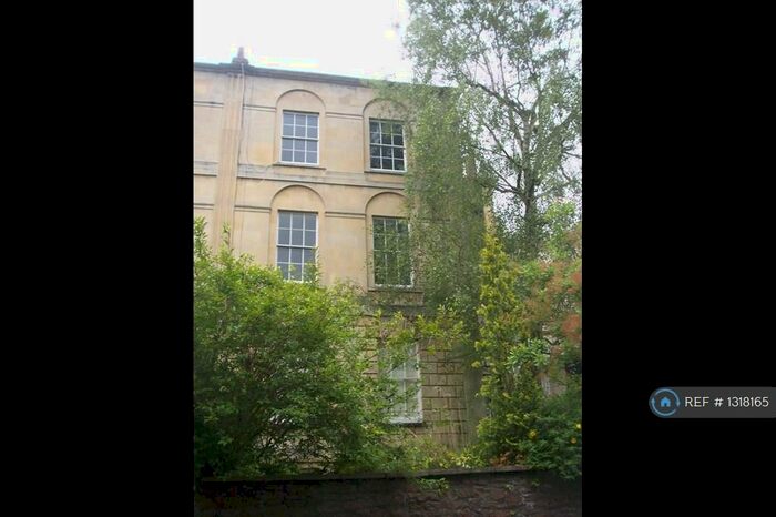 2 Bedroom Flat To Rent In Richmond Hill, Bristol, BS8