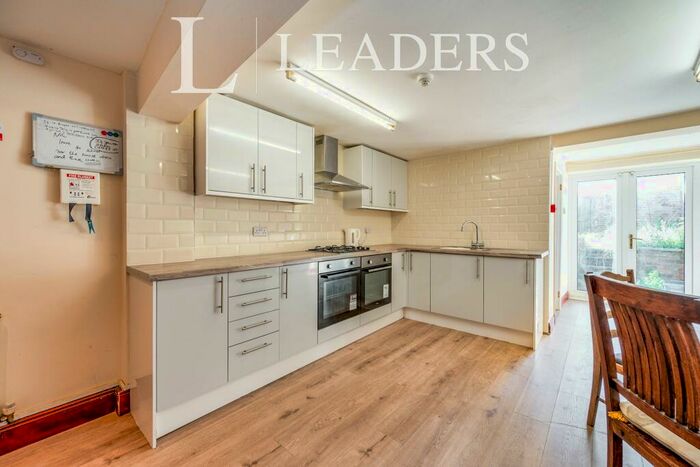 5 Bedroom Town House To Rent In Cottage Grove, Southsea, PO5