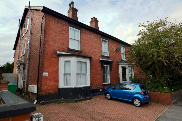 1 Bedroom Apartment To Rent In Queen Street, Chesterfield, S40