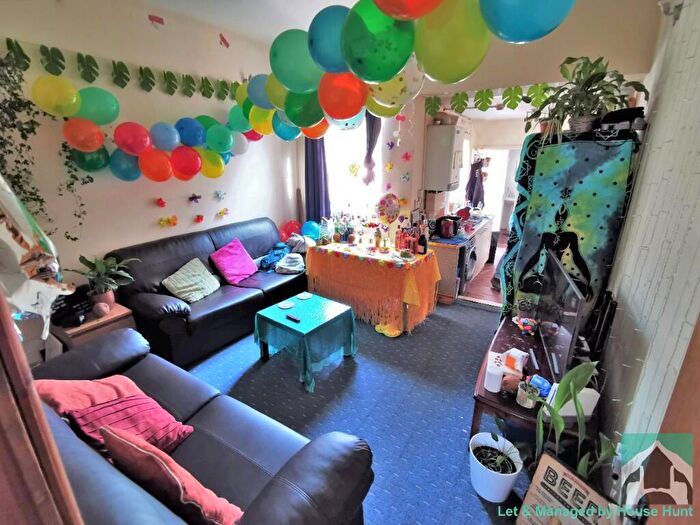 5 Bedroom Terraced House To Rent In Harrow Road, Birmingham, B29