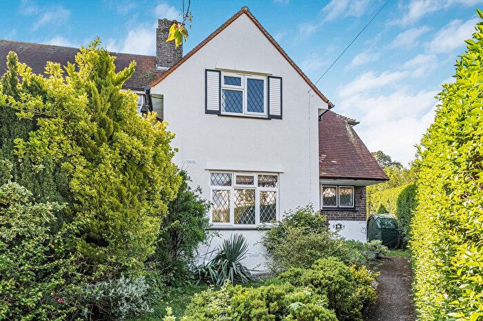 3 Bedroom Semi Detached House For Sale In Poplar Avenue, Leatherhead, KT22