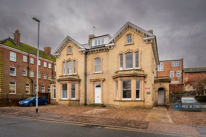 1 Bedroom Flat To Rent In Calthorpe House, Great Yarmouth, NR30