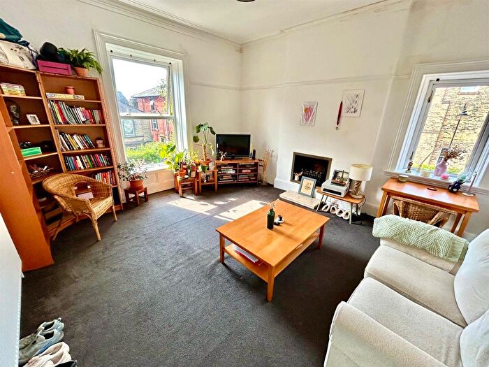 2 Bedroom Flat To Rent In Clarkehouse Road, Sheffield, S10