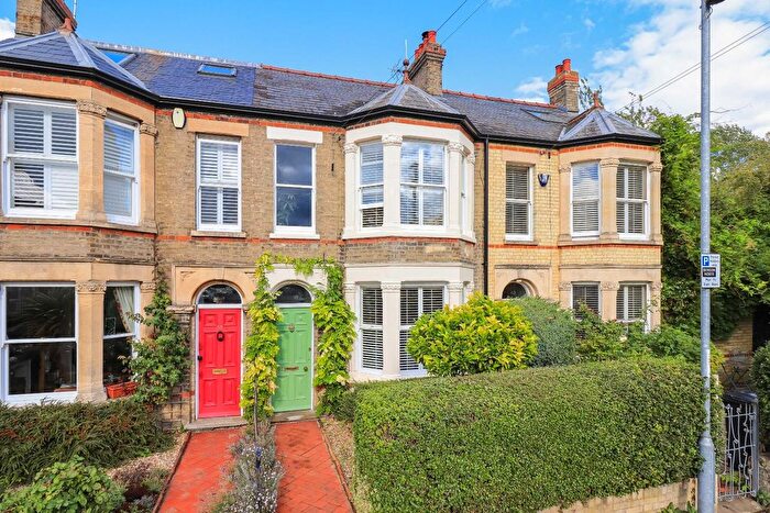 3 Bedroom Terraced House For Sale In Halifax Road, Cambridge, CB4