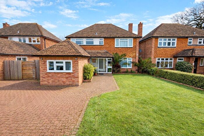 4 Bedroom Detached House To Rent In Cleveland Gardens, Worcester Park, KT4