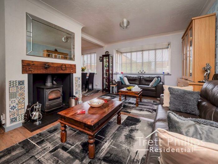 2 Bedroom Bungalow For Sale In Church Close, Sea Palling, NR12