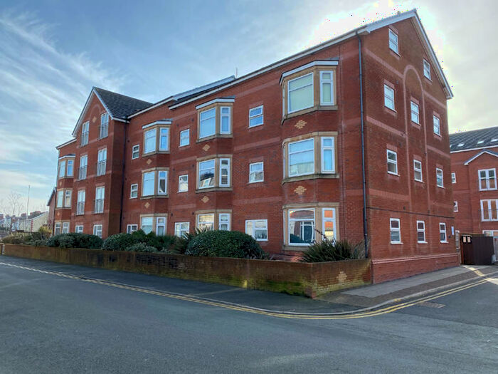 2 Bedroom Apartment For Sale In Salthouses - Osborne Road - Blackpool -, FY4