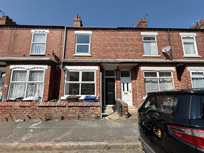 3 Bedroom Terraced House For Sale In Volta Street, Selby, YO8