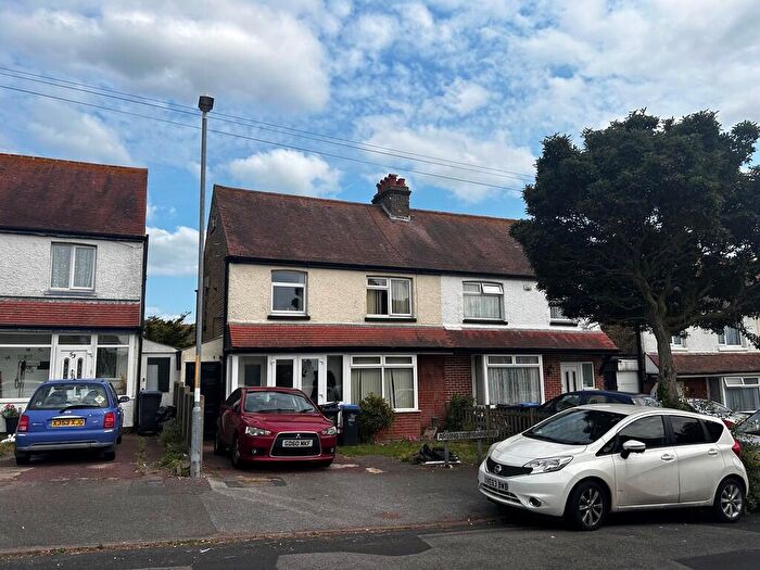 3 Bedroom Semi-Detached House To Rent In Arlington Gardens, Margate, CT9