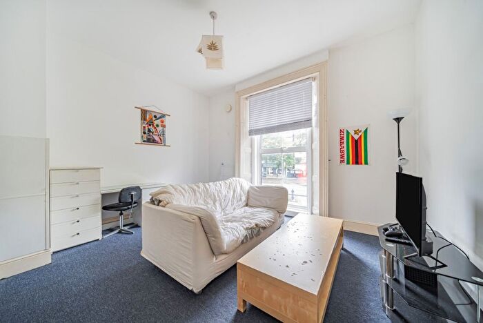 1 Bedroom Flat To Rent In Camden Road, London, N7