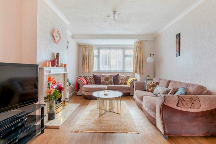 3 Bedroom Property To Rent In Woodfield Gardens, New Malden, KT3