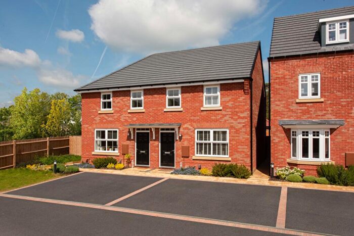 3 Bedroom End Of Terrace House For Sale In Bourne Road, Corby Glen, Lincolnshire, NG33