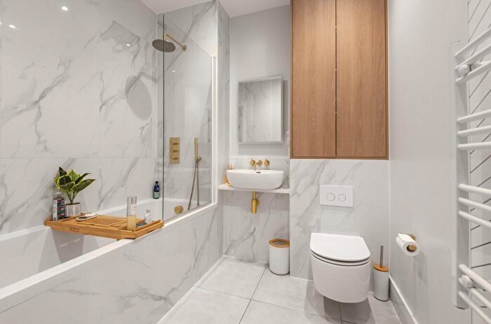 1 Bedroom Flat To Rent In Holden Road, Woodside Park, N12
