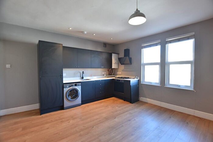 2 Bedroom Flat To Rent In West Street, Bedminster, Bristol, BS3