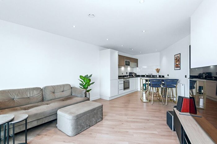 2 Bedroom Flat For Sale In Candle House, Granary Wharf, LS1