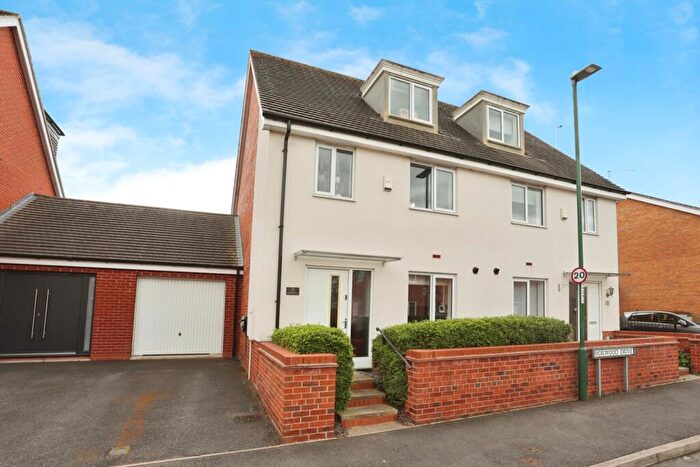 4 Bedroom Semi-Detached House For Sale In Horwood Drive, Wilford, Nottinghamshire, NG11