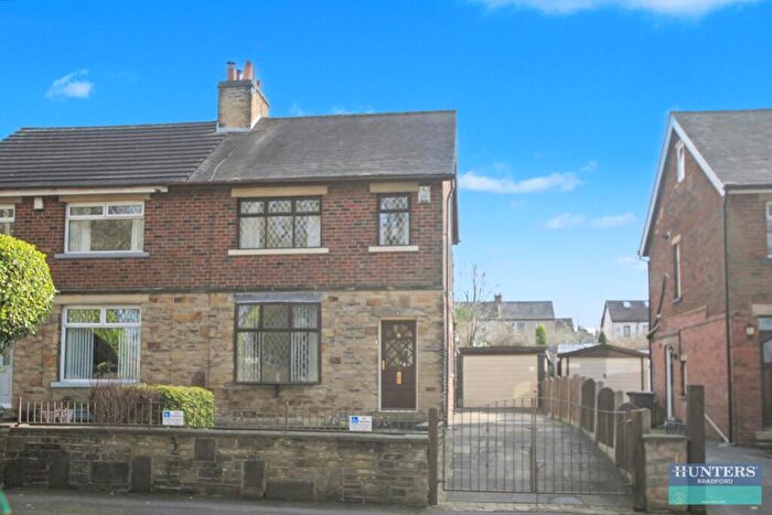 3 Bedroom Semi Detached House For Sale In Burras Road Bradford, BD4