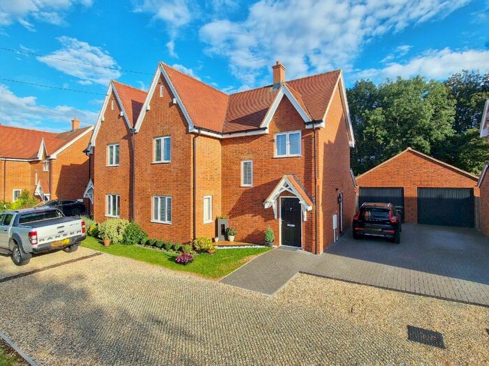 4 Bedroom Semi-Detached House For Sale In Sandhill Close, Millbrook, Bedfordshire, MK45