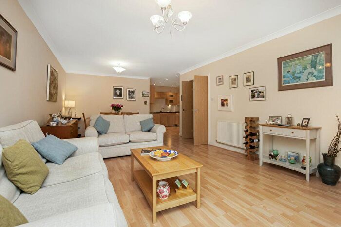 2 Bedroom Flat For Sale In (flat ), Barnton Grove, Barnton, Edinburgh, EH4